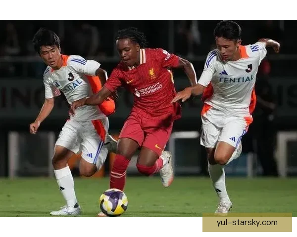 利物浦哭晕中卫拒约三豪门争抢 利物浦哭晕中卫拒约三豪门争抢